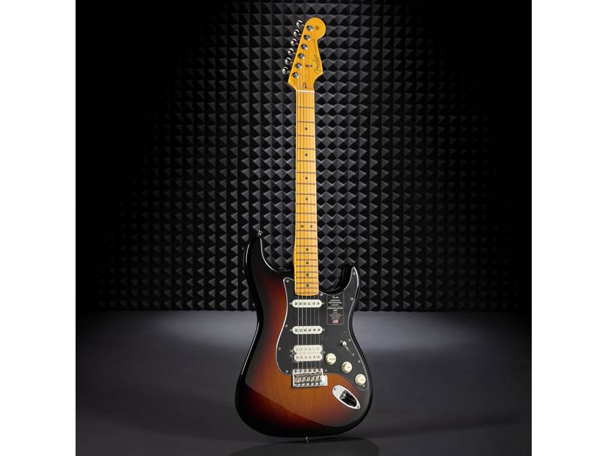 Fender American Professional Classic Stratocaster® HSS (7.4 lbs