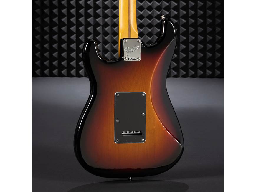 Fender American Professional Classic Stratocaster® HSS (7.6 lbs