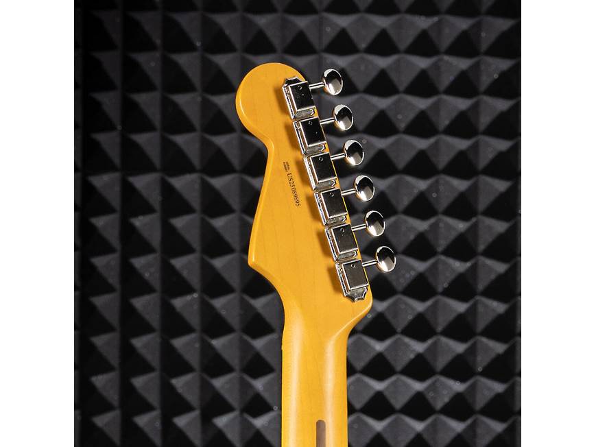Fender American Professional Classic Stratocaster® HSS (7.6 lbs