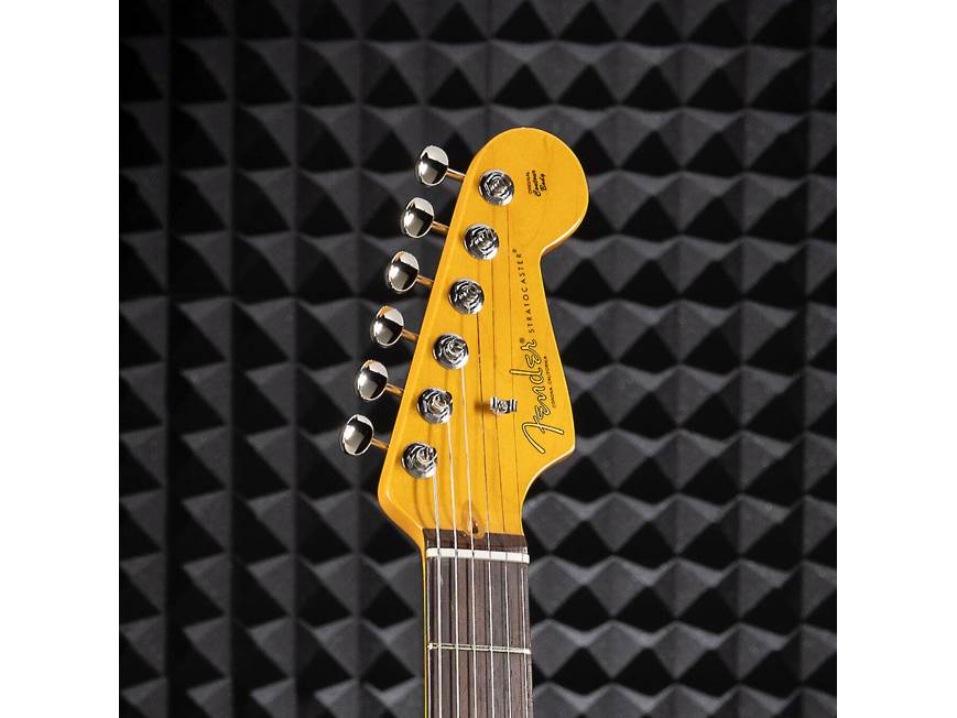 Fender American Professional Classic Stratocaster® (7.8 lbs