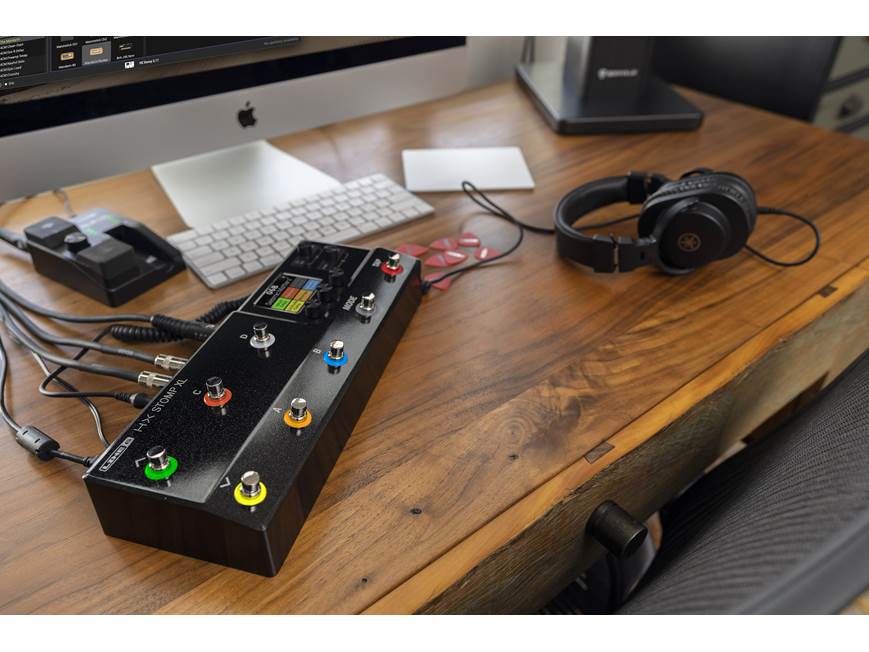 Line 6 HX Stomp XL Effects and amp/cabinet processor at Crutchfield