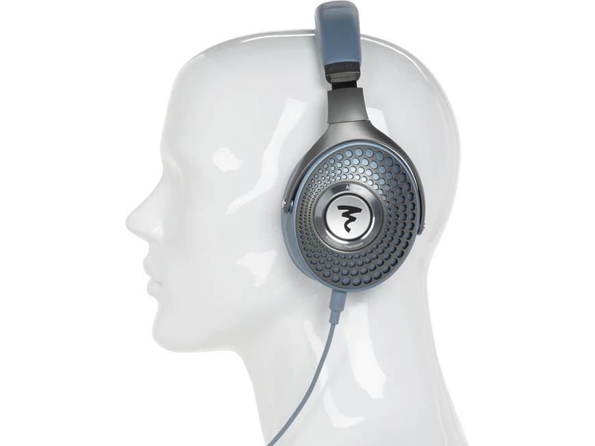 Focal Azurys Closed-back wired over-ear headphones at Crutchfield