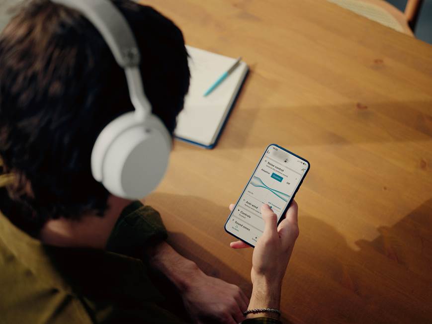 Sennheiser Momentum 5 Wireless (White) Over-ear noise-canceling