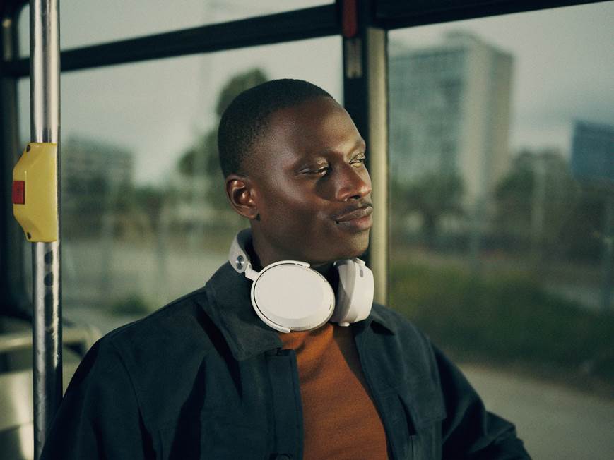 Sennheiser Momentum 5 Wireless (White) Over-ear noise-canceling