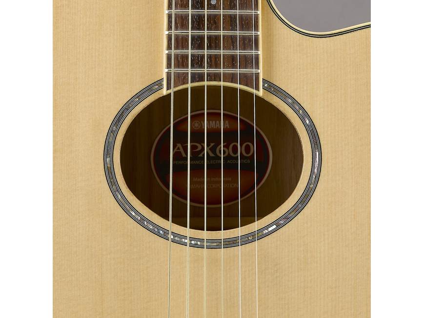 Yamaha APX600 (Natural) Acoustic-electric guitar with spruce top