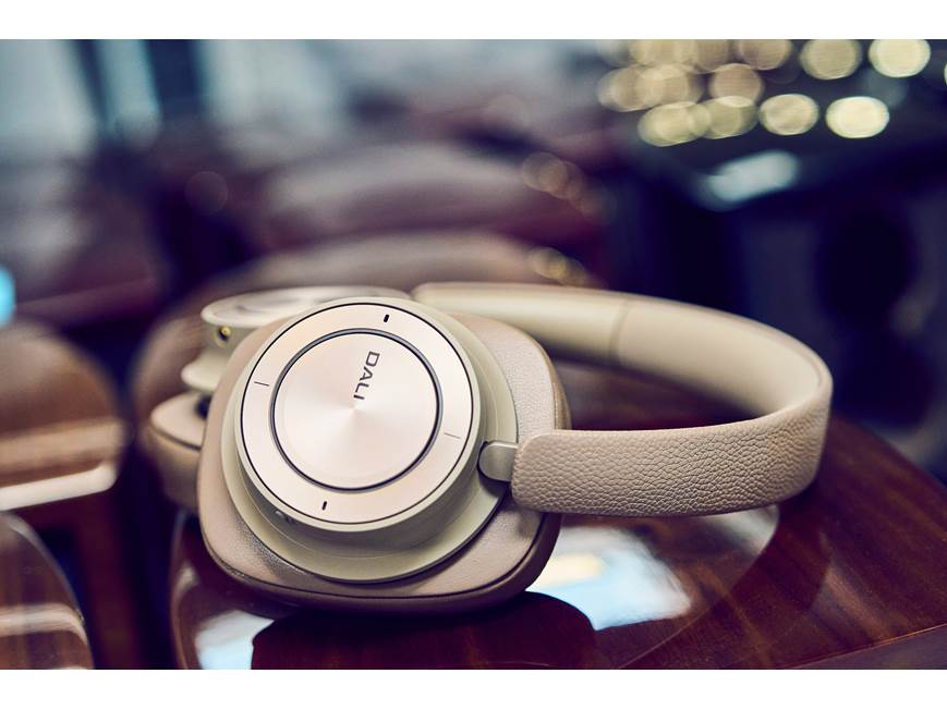 DALI IO-12 (Mocha Grey) Over-ear wireless Bluetooth® noise