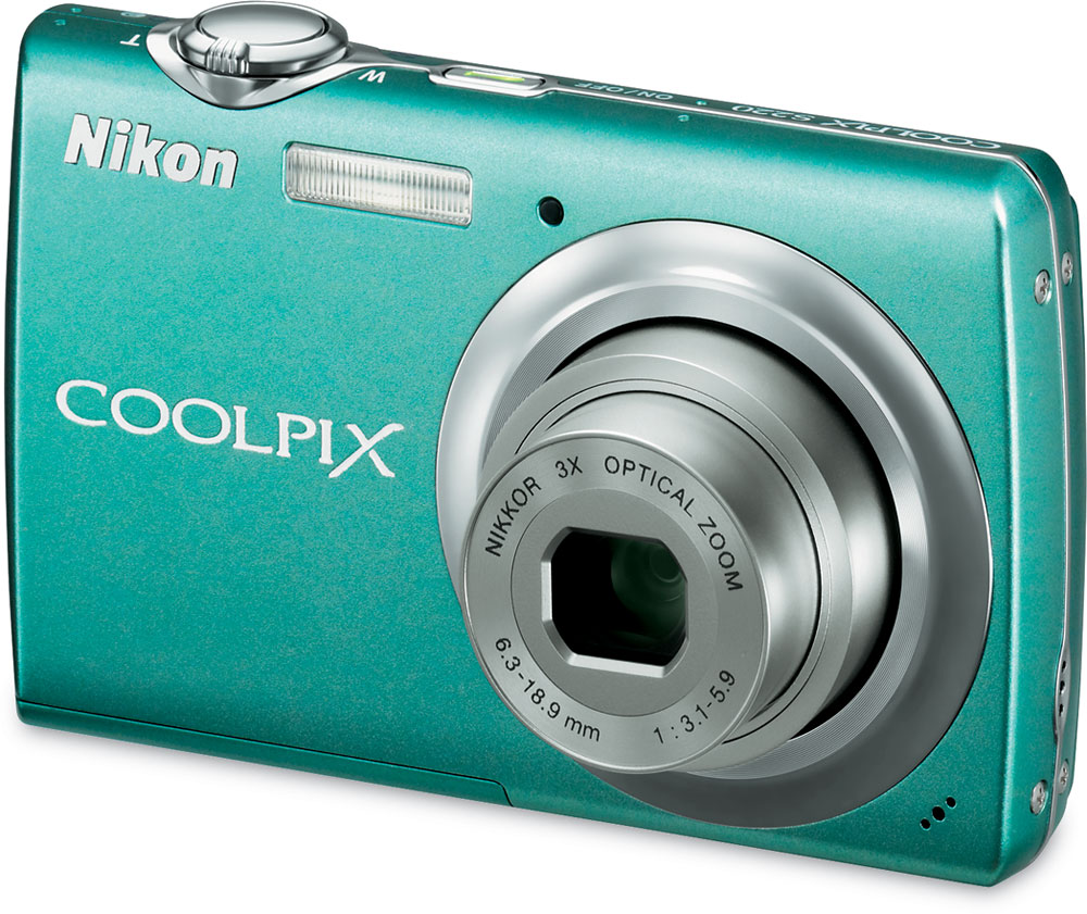 Nikon Coolpix S220 (Aqua Green) 10megapixel digital camera with 3X