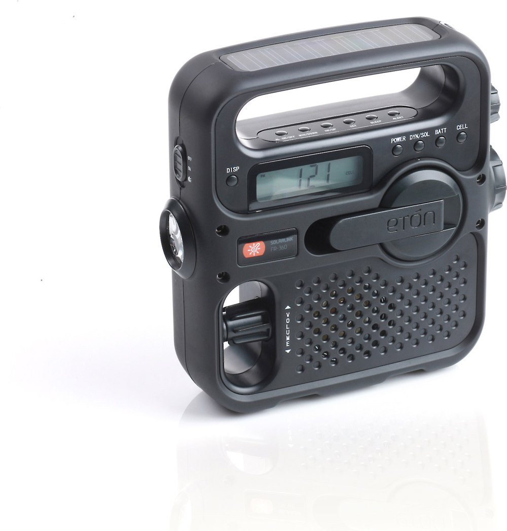 Etón Solarlink FR360 Hand-cranked, solar-powered emergency radio at  Crutchfield.com