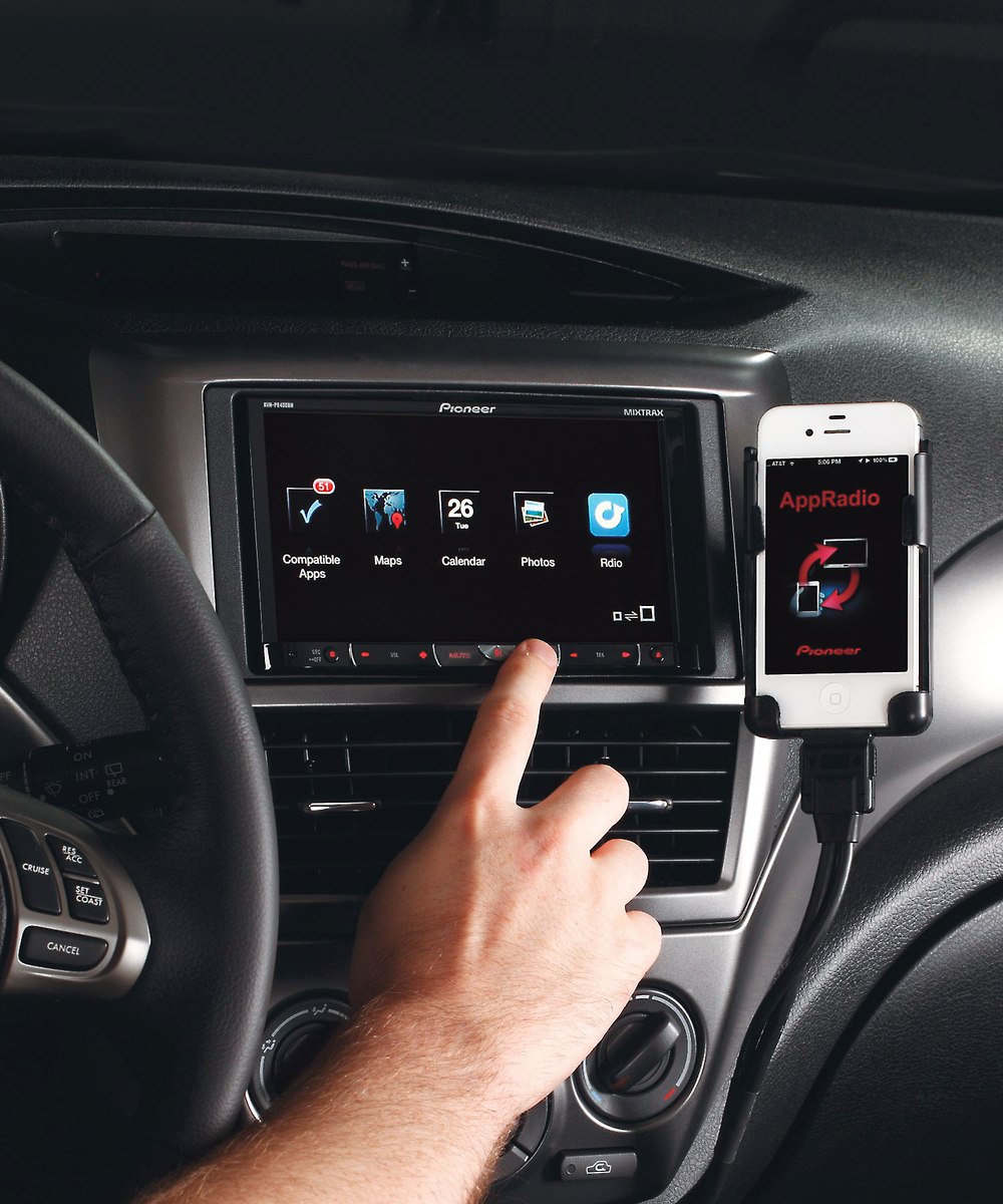 Three Degrees of iPhone Control in the Car