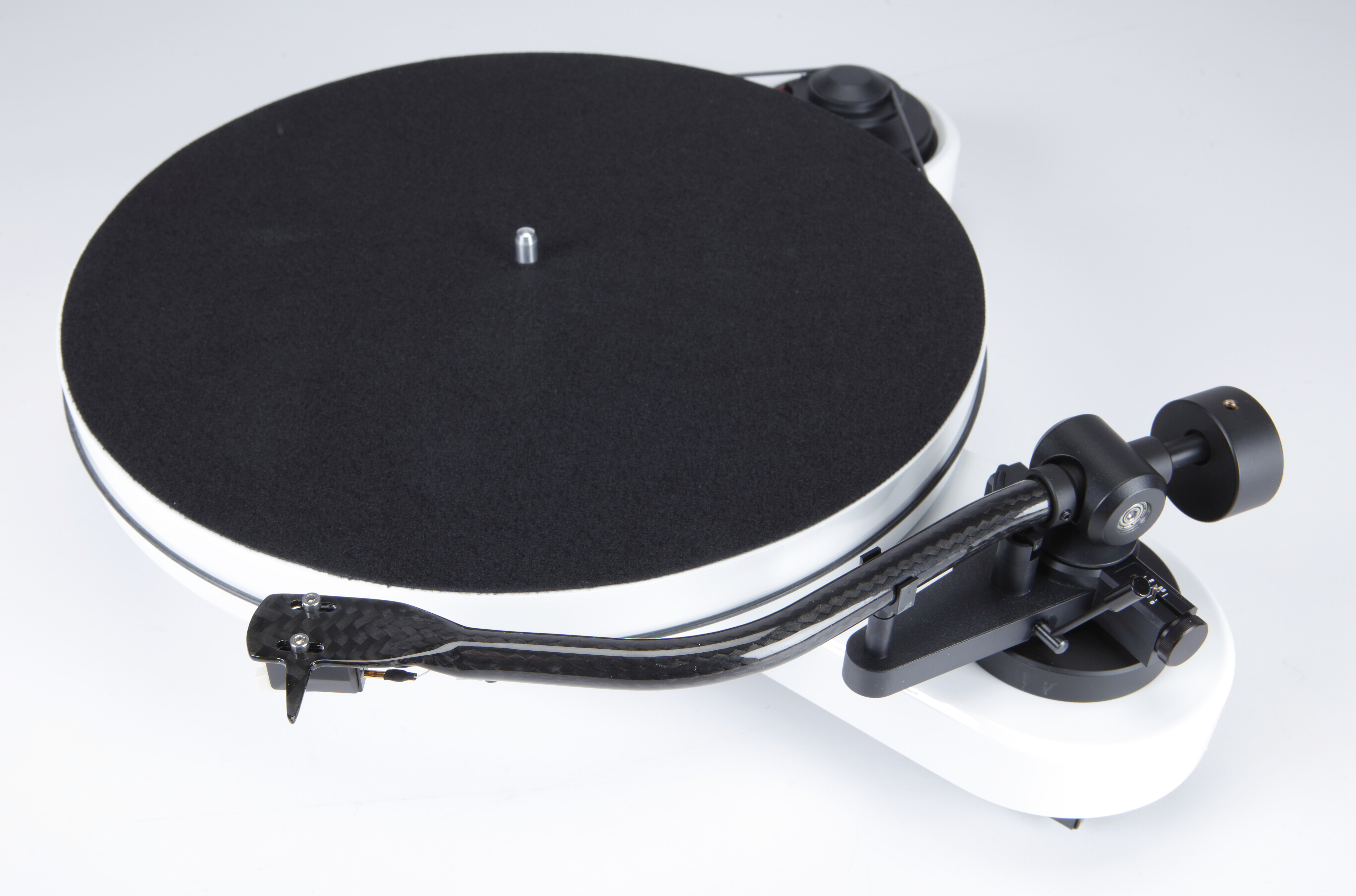Customer Reviews: Pro-Ject RPM 1 Carbon (Gloss White) Manual belt-drive ...